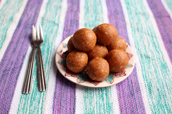 Quick and easy peanut butter bliss balls