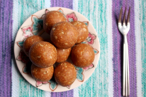 Vegan peanut butter cookie batter bliss balls