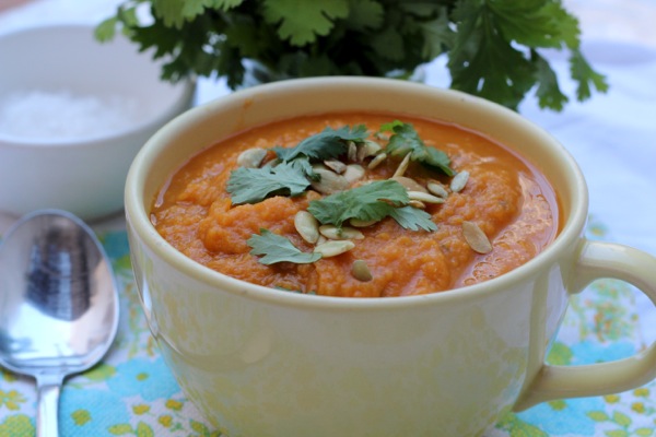 Hearty pumpkin soup with extra protein for vegans Hearty pumpkin soup with extra protein for vegans